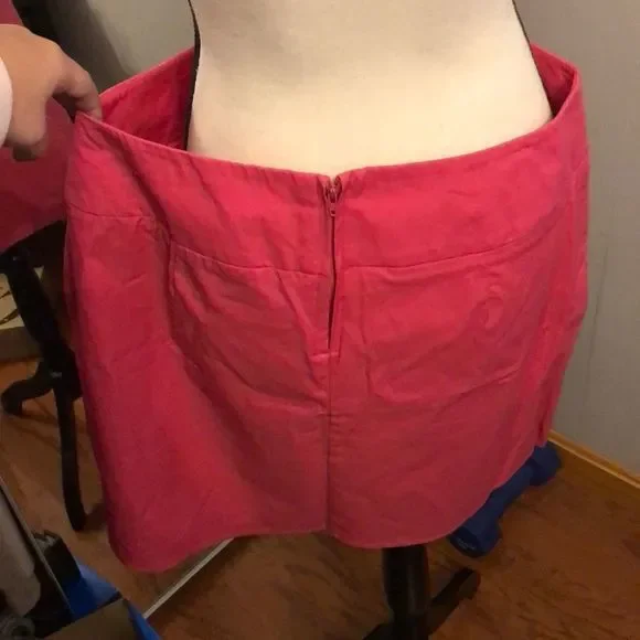 Stretch hot‎ pink mini skirt - Picture 3 of 4